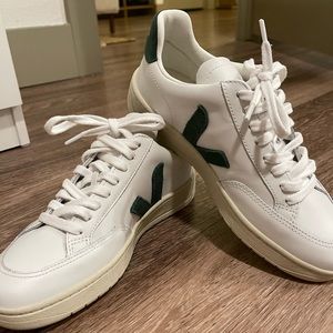 NWT Green Veja Sneakers